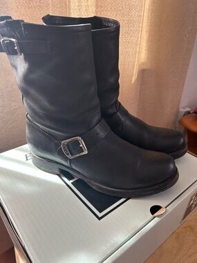 Frye veronica short boot